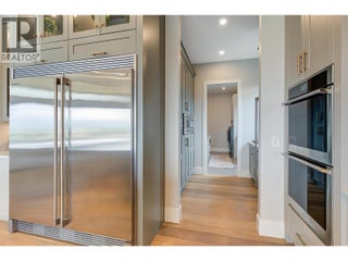 1612 Vincent Place. Kelowna, British Columbia