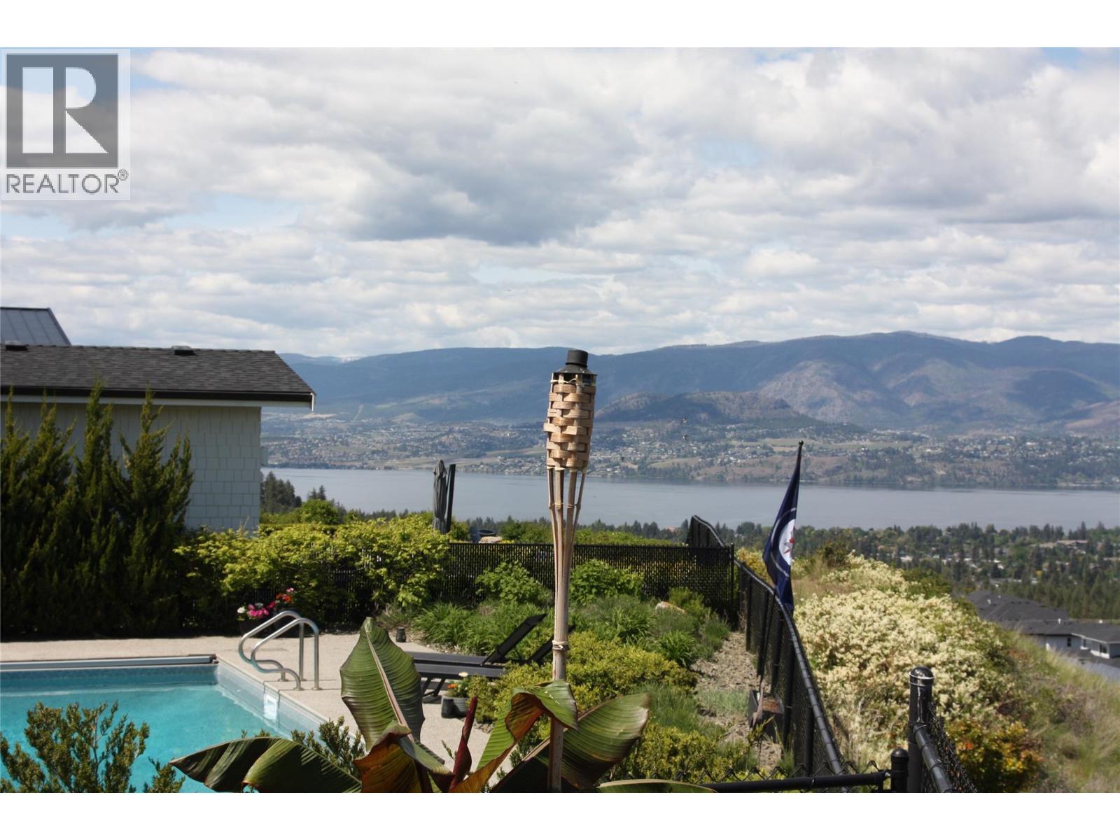 1612 Vincent Place. Kelowna, British Columbia