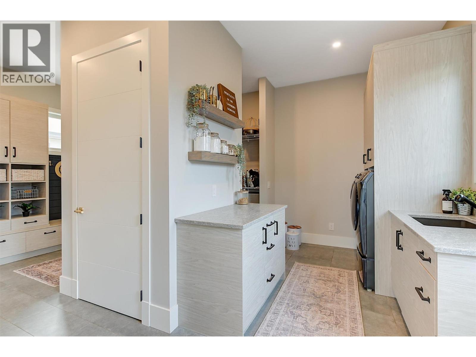 1612 Vincent Place. Kelowna, British Columbia