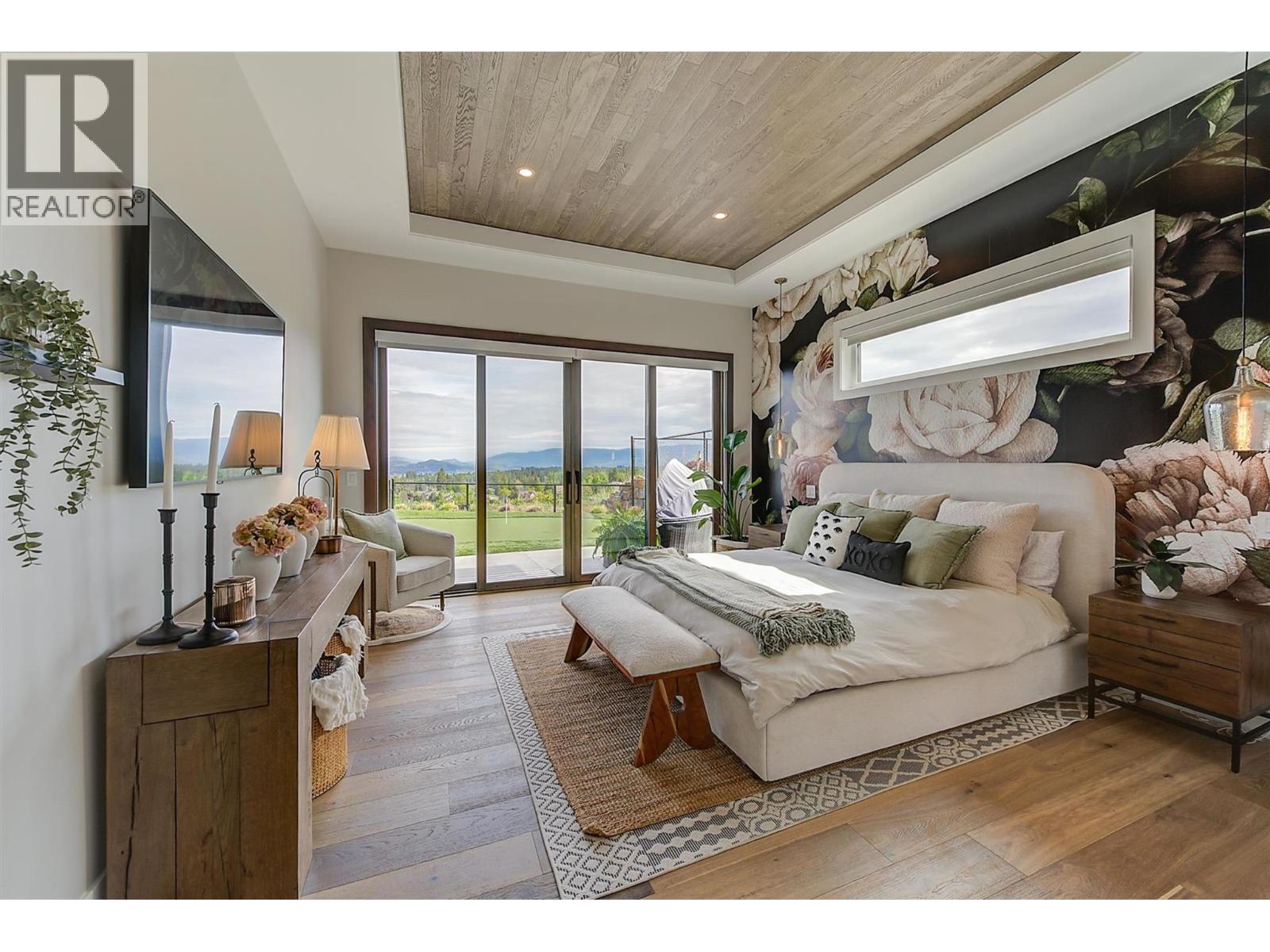 1612 Vincent Place. Kelowna, British Columbia