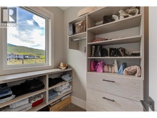 1612 Vincent Place. Kelowna, British Columbia