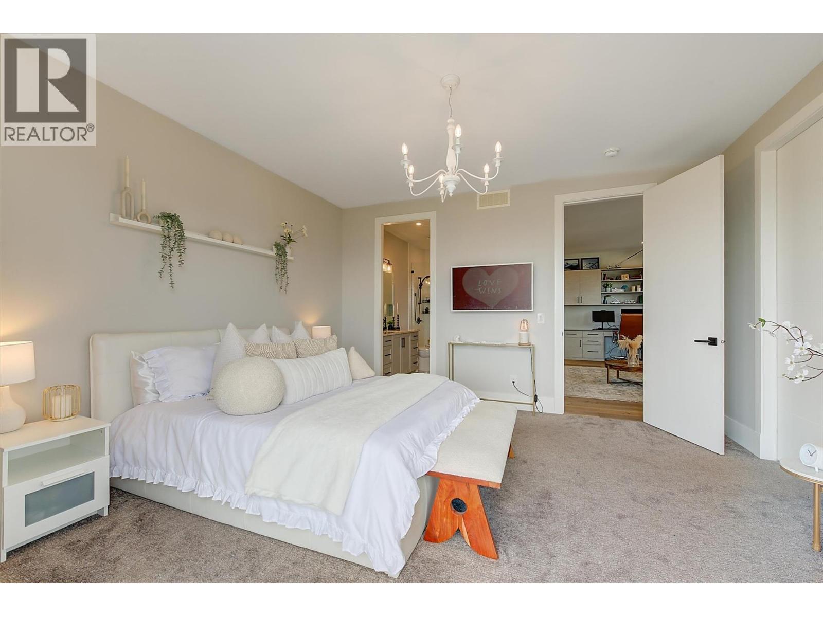 1612 Vincent Place. Kelowna, British Columbia