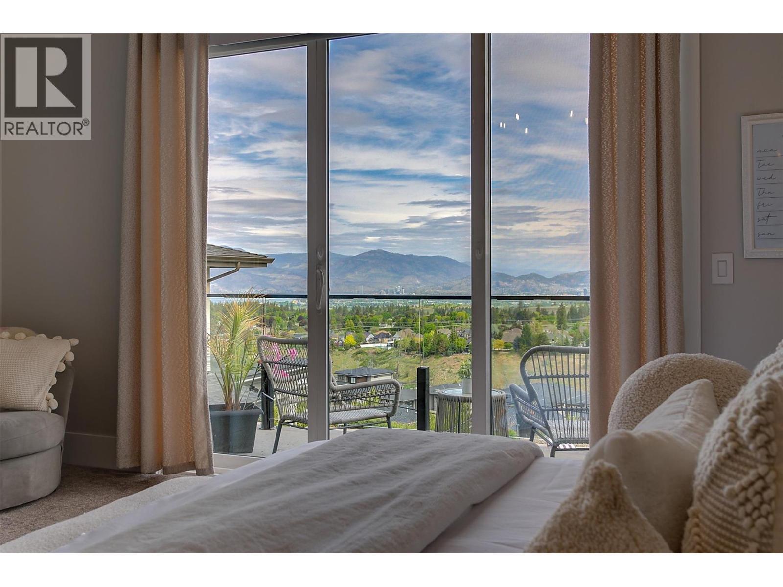 1612 Vincent Place. Kelowna, British Columbia