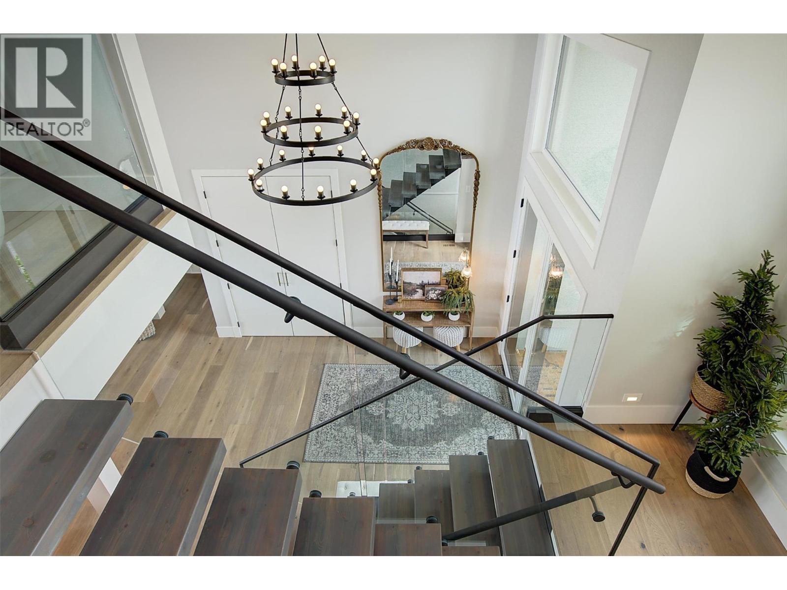 1612 Vincent Place. Kelowna, British Columbia