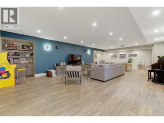 1612 Vincent Place. Kelowna, British Columbia