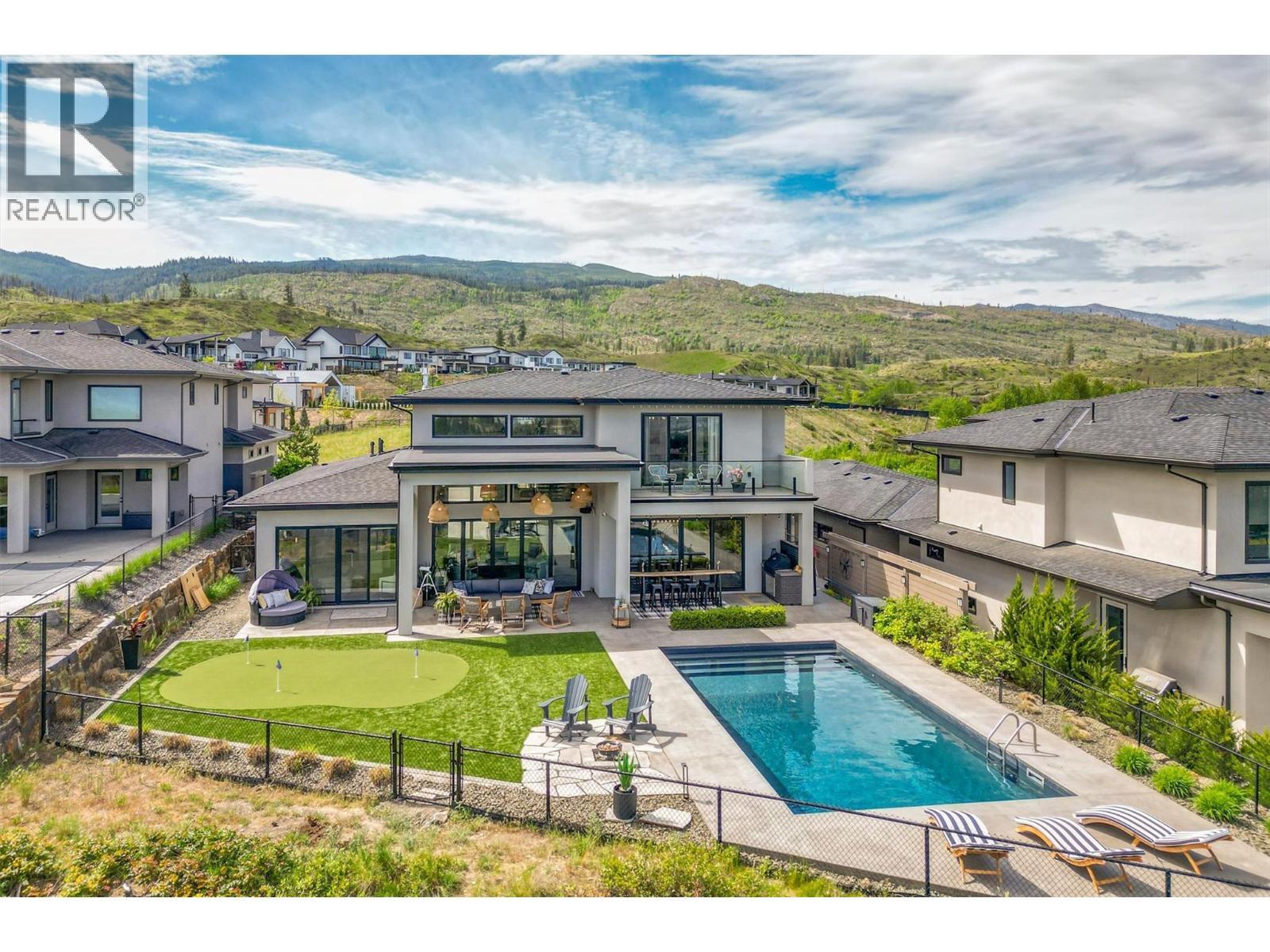 1612 Vincent Place. Kelowna, British Columbia