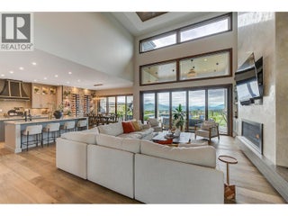 1612 Vincent Place. Kelowna, British Columbia