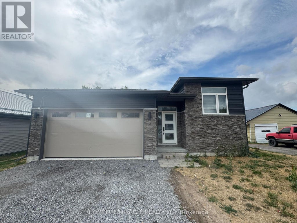 42 Centre Street, Belleville (belleville Ward)