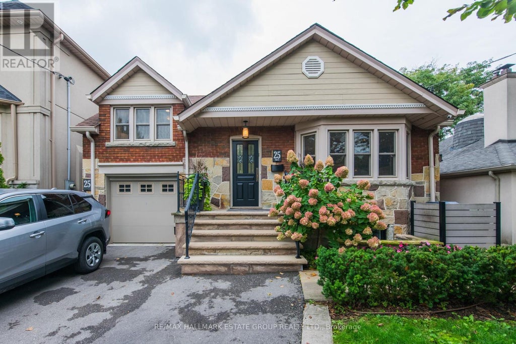 25 Flanders Road, Toronto (humewood-Cedarvale)