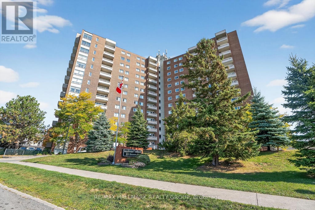 304 - 915 Elmsmere Road, Ottawa