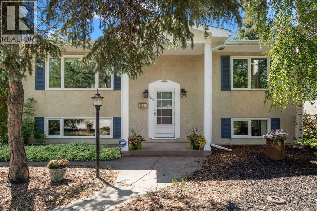 3251 Bearspaw Drive Nw, Calgary