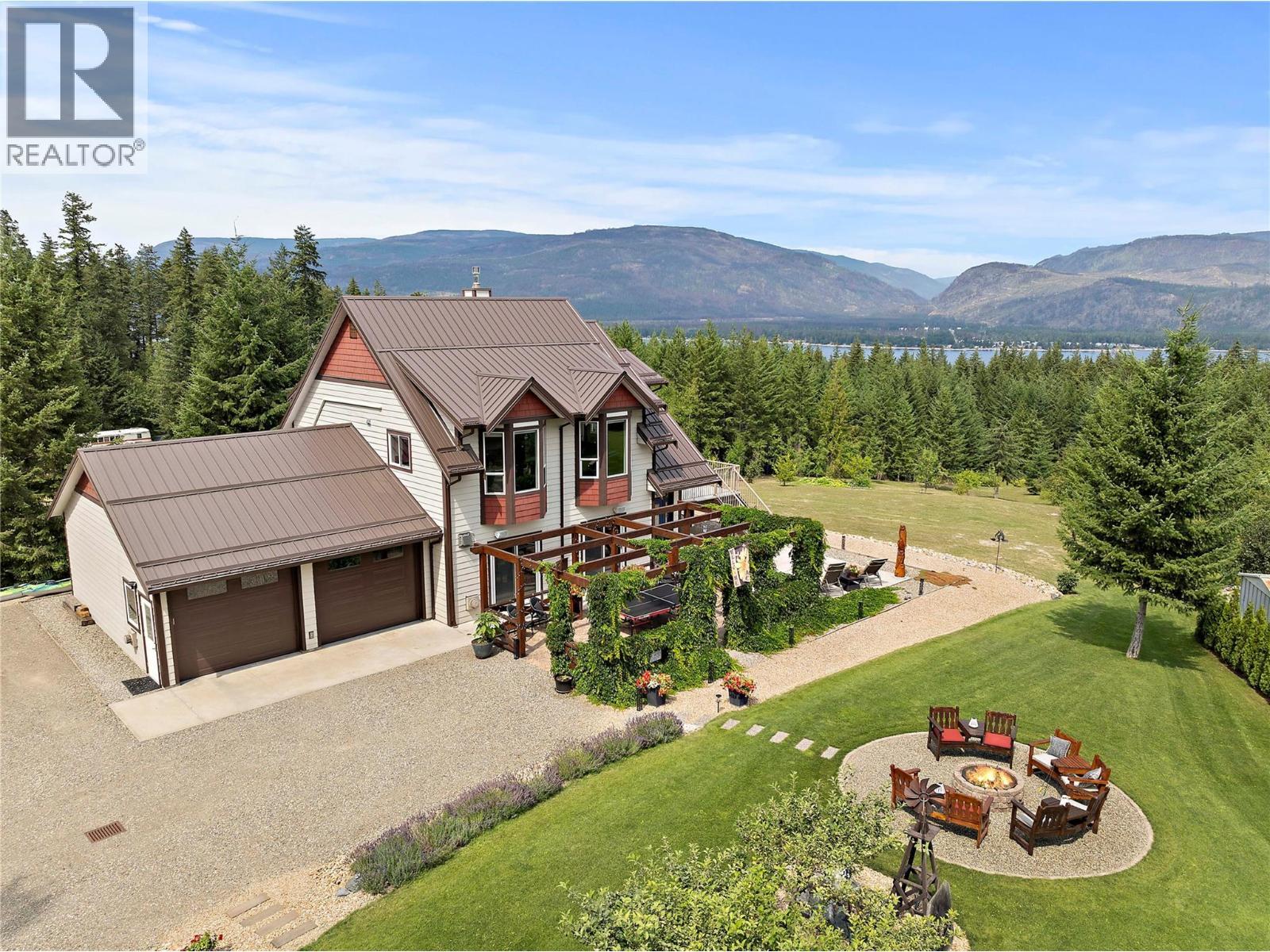 2672 Mckenzie Road. Sorrento, British Columbia