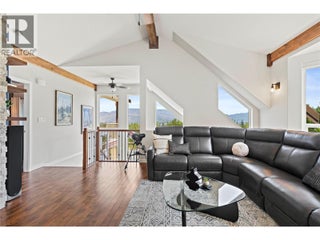 2672 Mckenzie Road. Sorrento, British Columbia