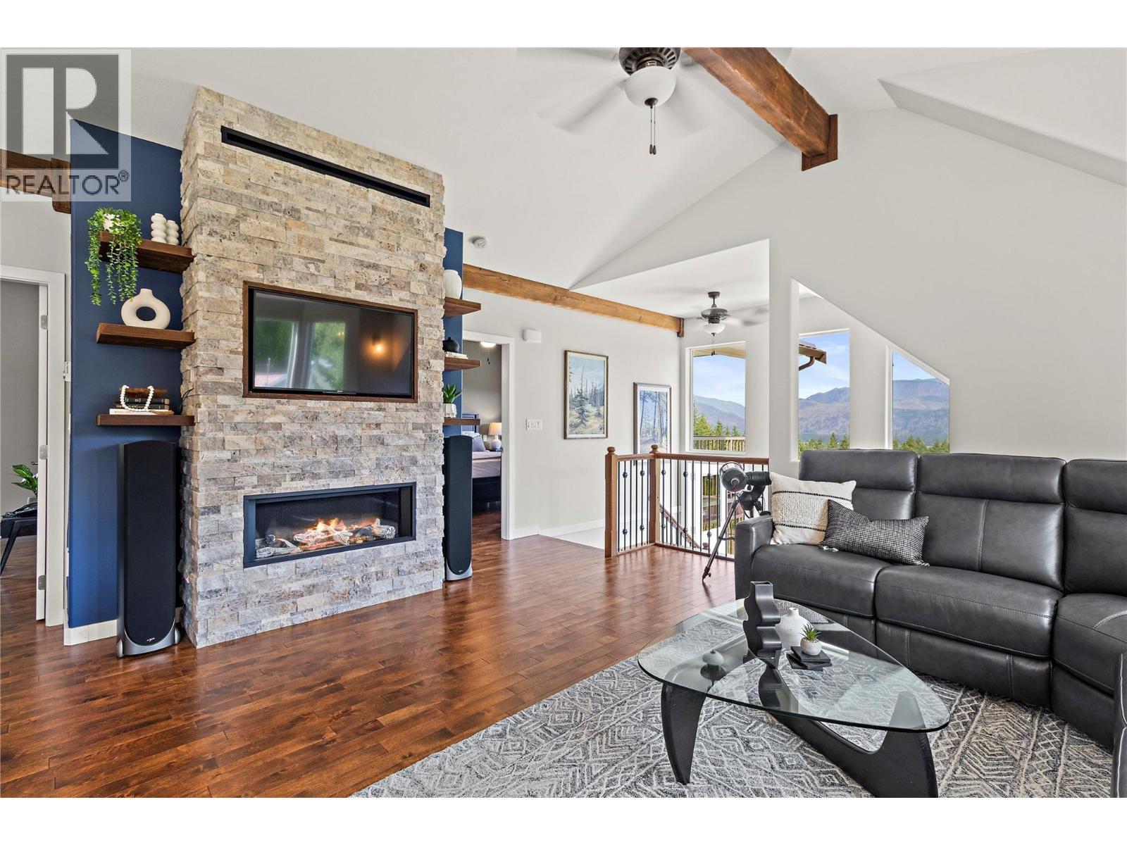 2672 Mckenzie Road. Sorrento, British Columbia
