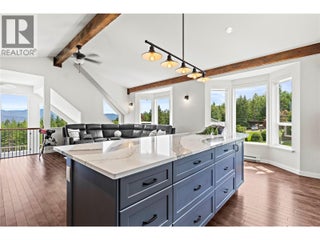 2672 Mckenzie Road. Sorrento, British Columbia