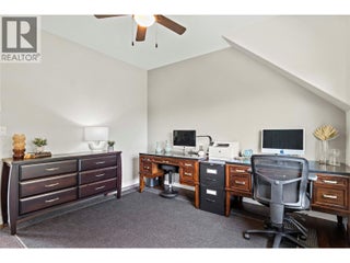 2672 Mckenzie Road. Sorrento, British Columbia