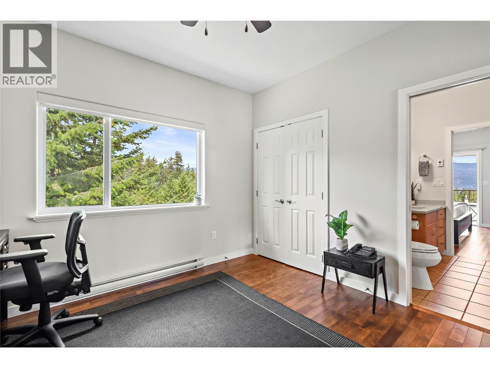 2672 Mckenzie Road. Sorrento, British Columbia