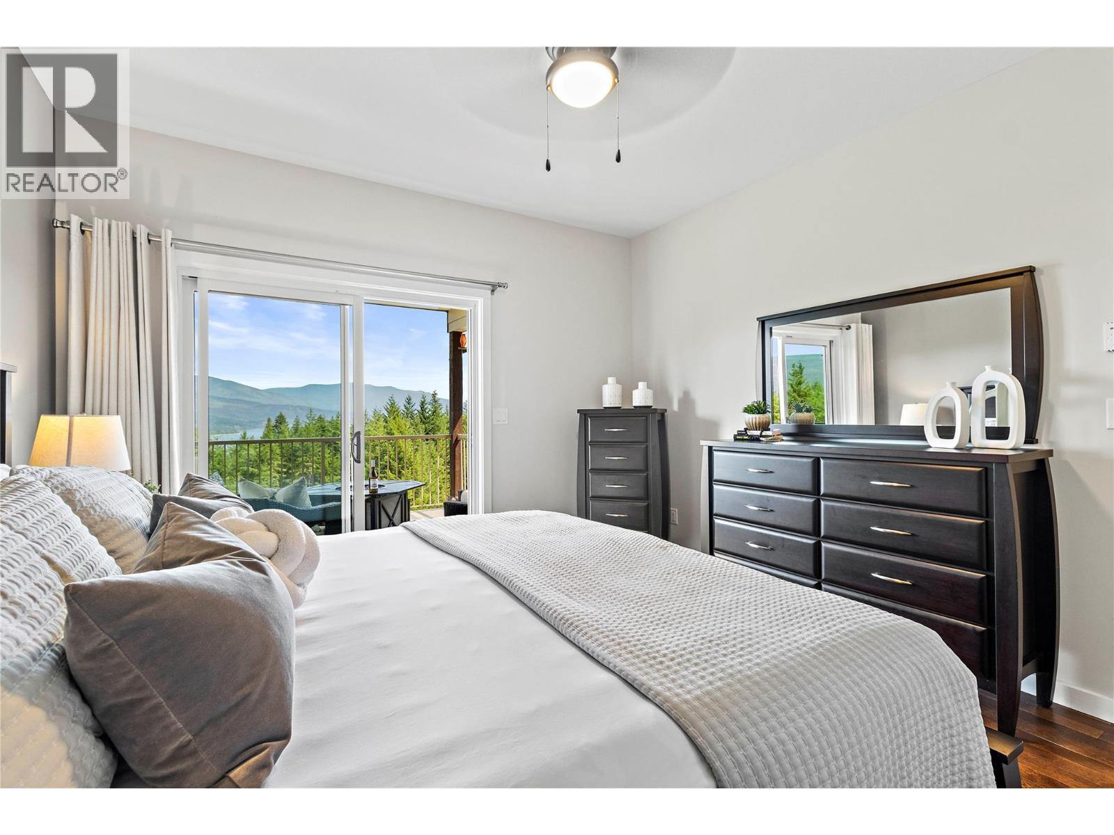 2672 Mckenzie Road. Sorrento, British Columbia
