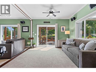 2672 Mckenzie Road. Sorrento, British Columbia