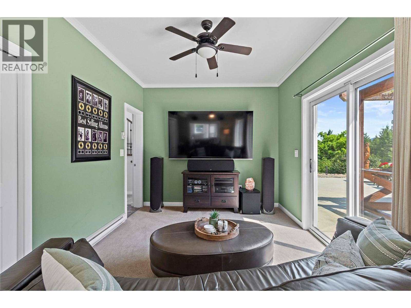 2672 Mckenzie Road. Sorrento, British Columbia