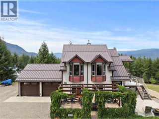 2672 Mckenzie Road. Sorrento, British Columbia