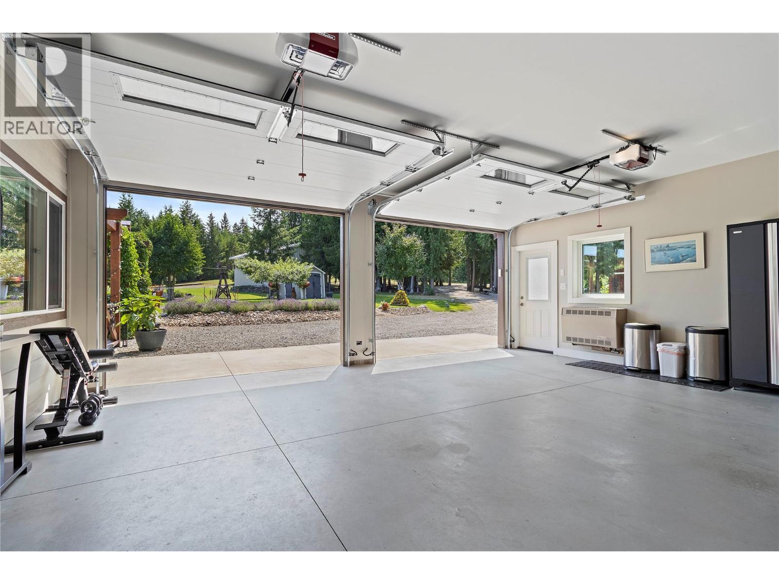 2672 Mckenzie Road. Sorrento, British Columbia