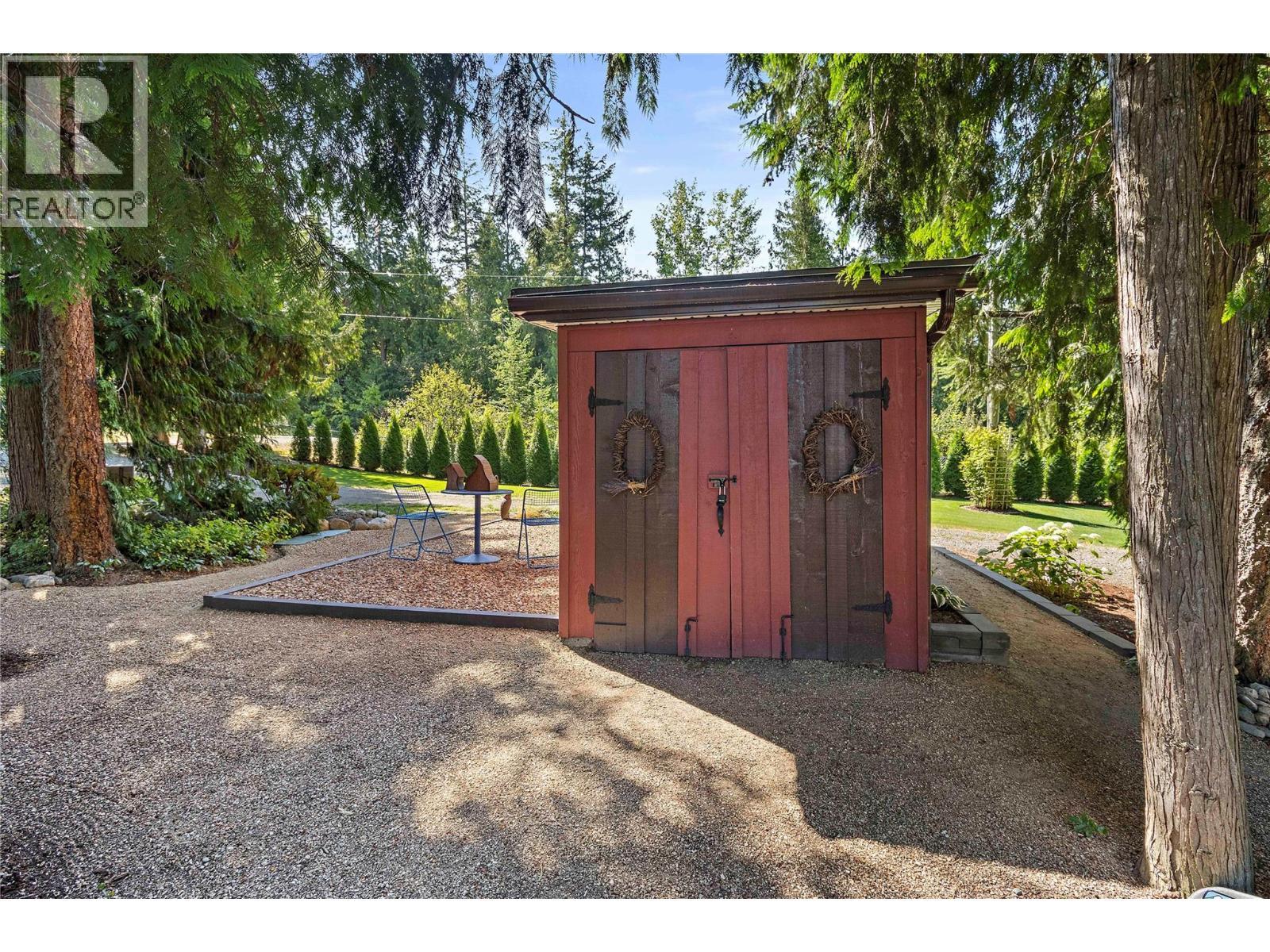 2672 Mckenzie Road. Sorrento, British Columbia