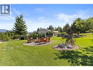 2672 Mckenzie Road. Sorrento, British Columbia