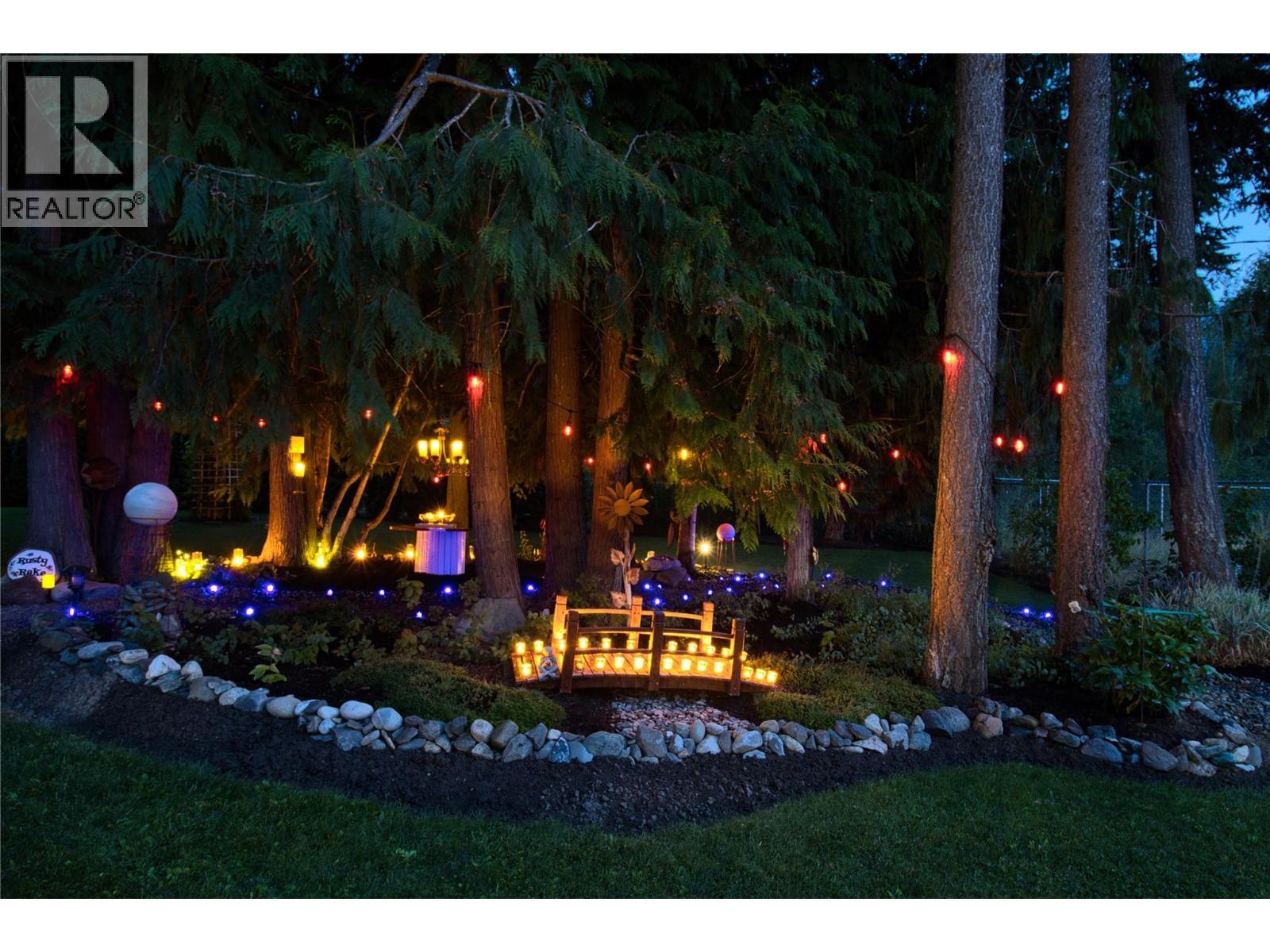 2672 Mckenzie Road. Sorrento, British Columbia