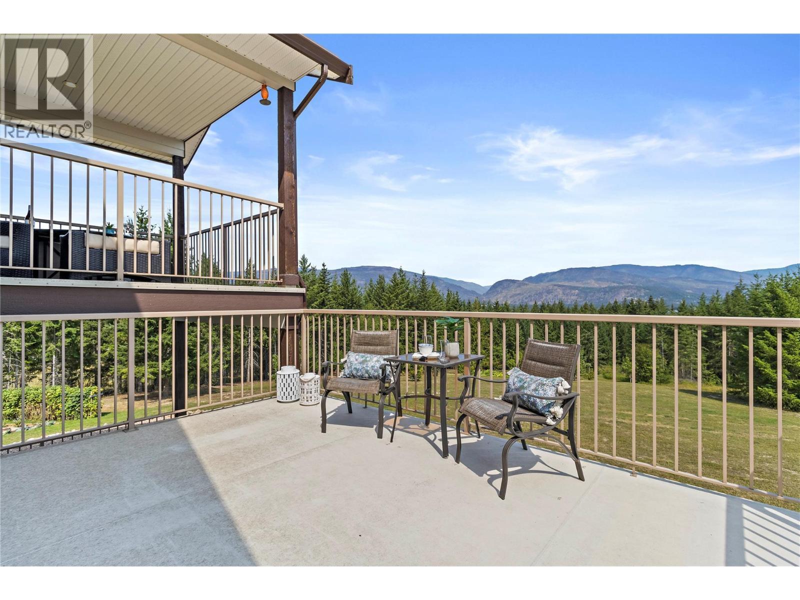 2672 Mckenzie Road. Sorrento, British Columbia