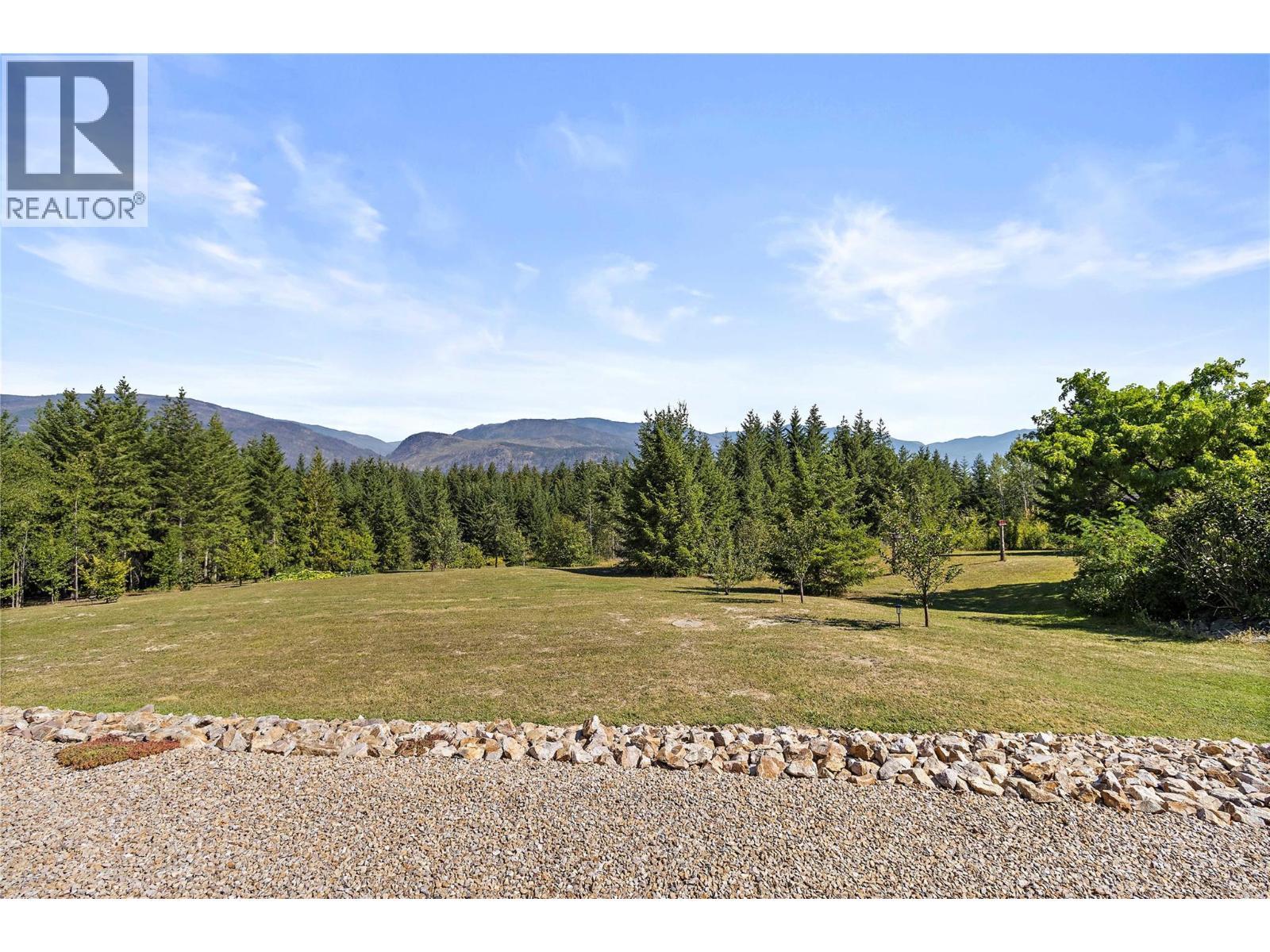 2672 Mckenzie Road. Sorrento, British Columbia