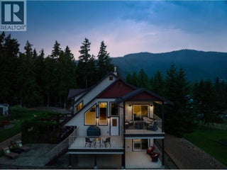 2672 Mckenzie Road. Sorrento, British Columbia