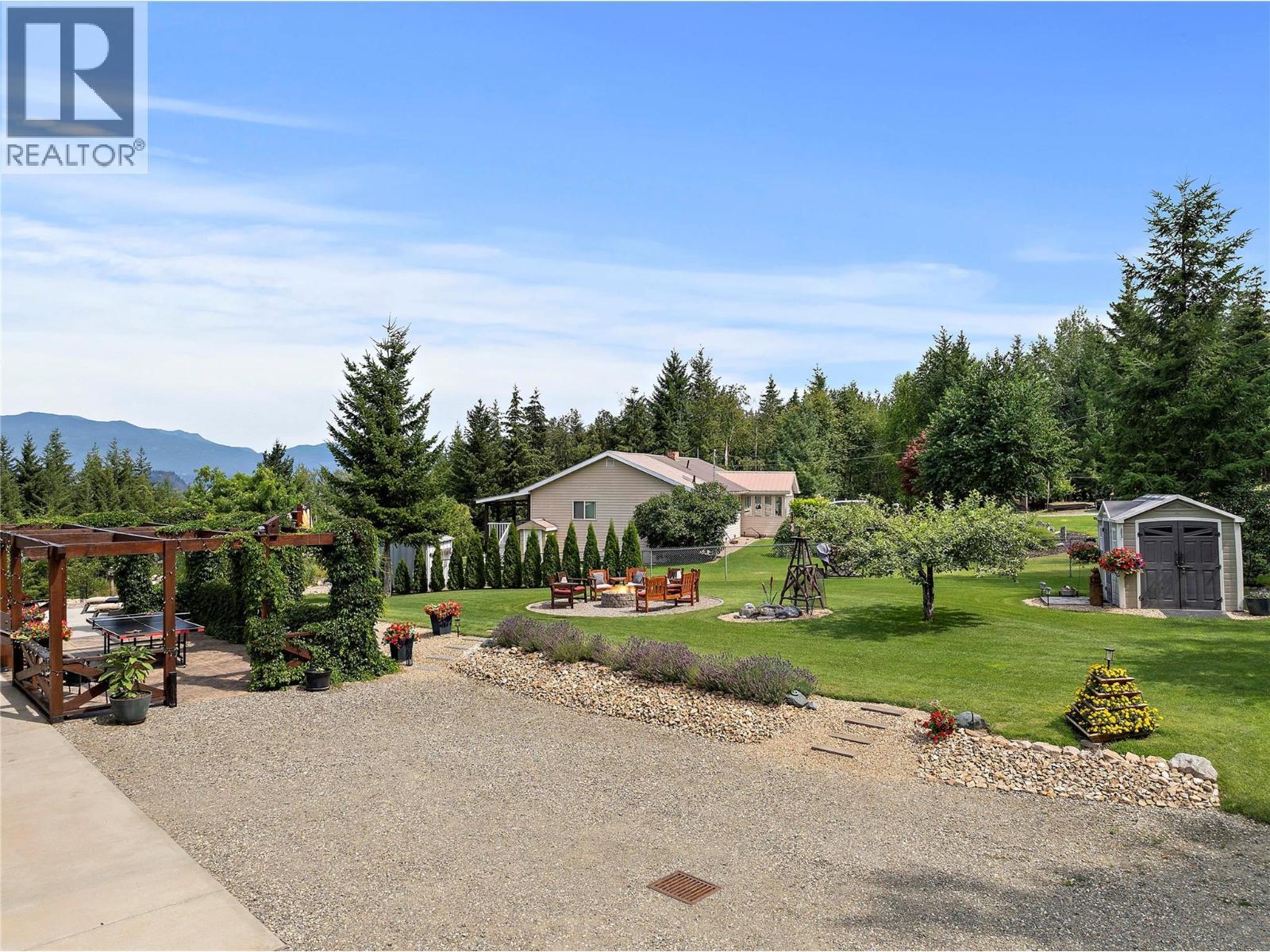 2672 Mckenzie Road. Sorrento, British Columbia