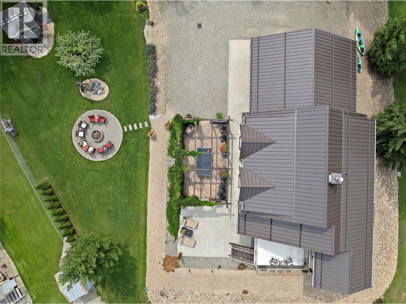 2672 Mckenzie Road. Sorrento, British Columbia