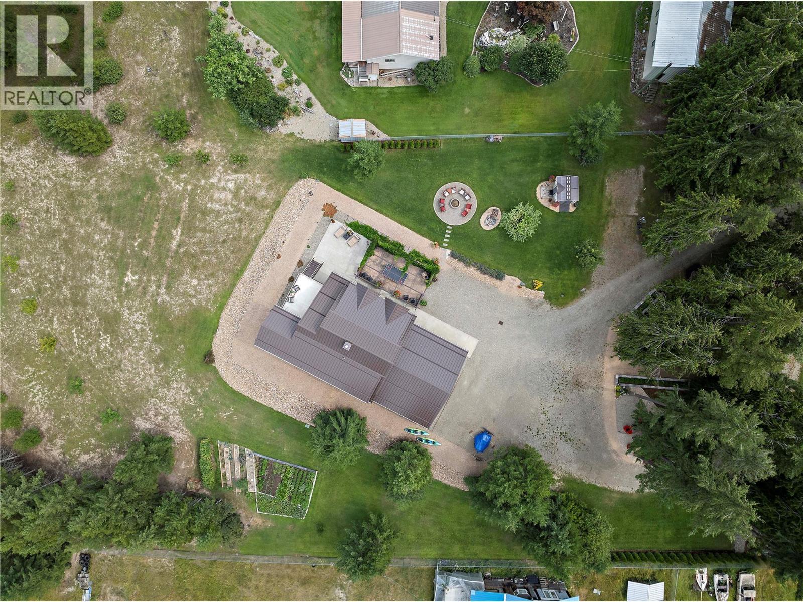 2672 Mckenzie Road. Sorrento, British Columbia