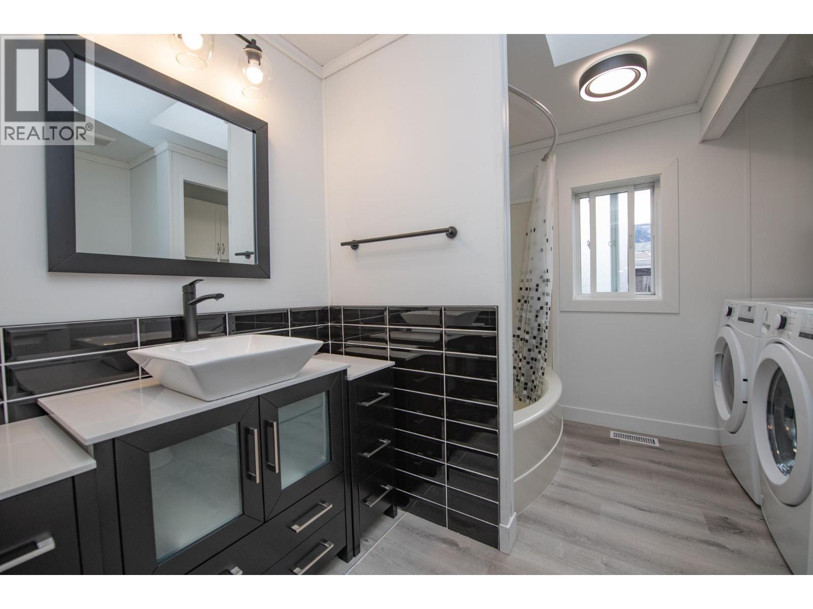 12560 Westside Road Unit# 27. Vernon, British Columbia