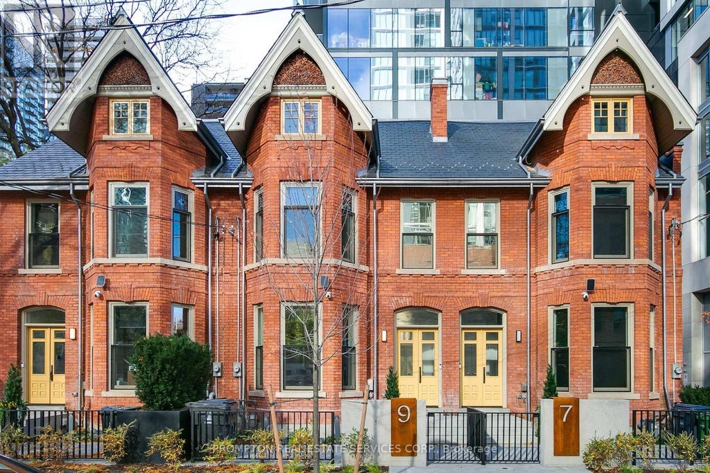 9 Gloucester Street, Toronto (church-Yonge Corridor)