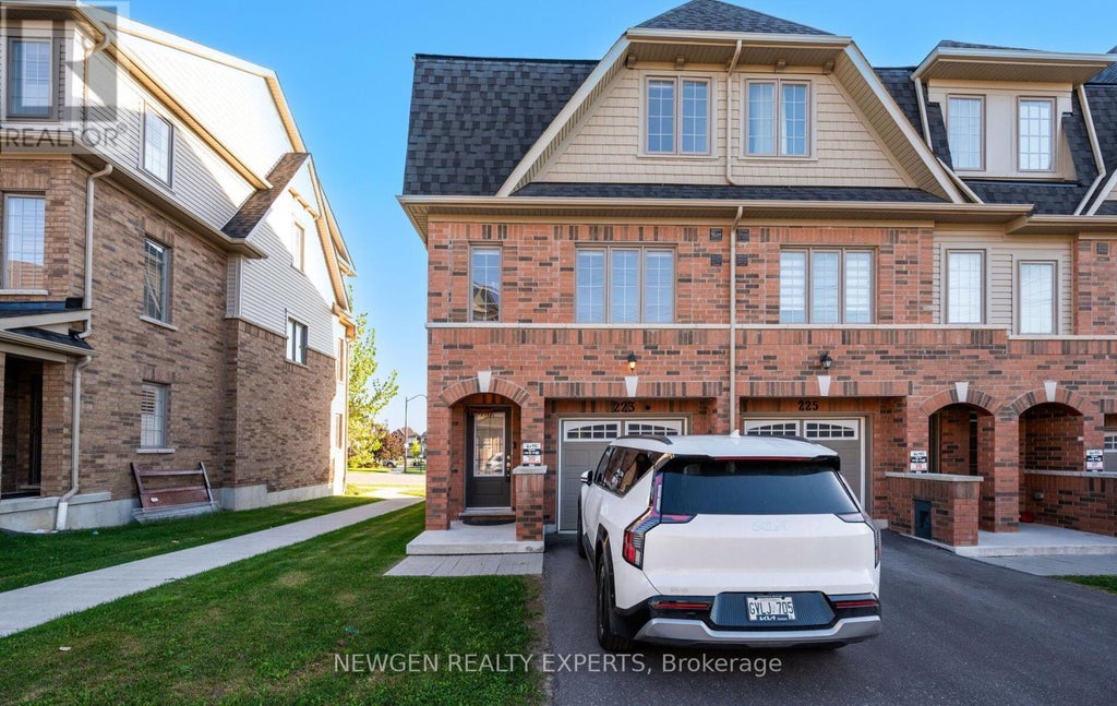 223 Royal Northern Path N, Oshawa (windfields)