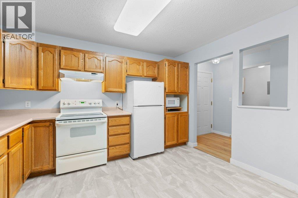 251 6 Street Se Unit# 104. Salmon Arm, British Columbia