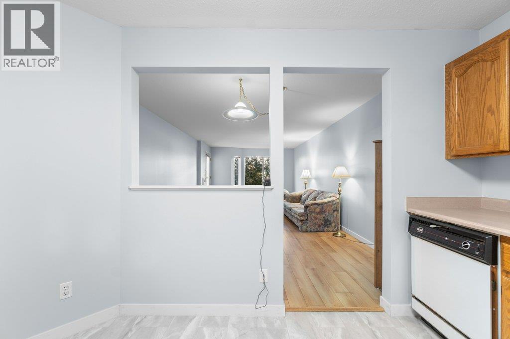 251 6 Street Se Unit# 104. Salmon Arm, British Columbia