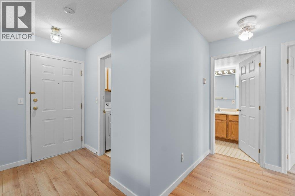 251 6 Street Se Unit# 104. Salmon Arm, British Columbia