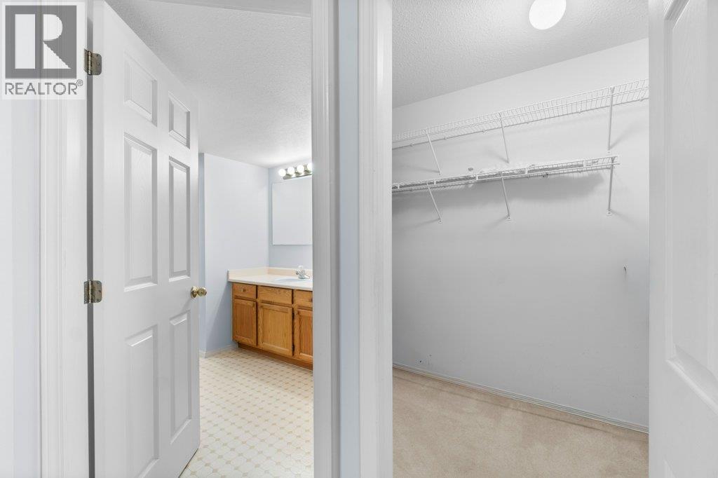 251 6 Street Se Unit# 104. Salmon Arm, British Columbia