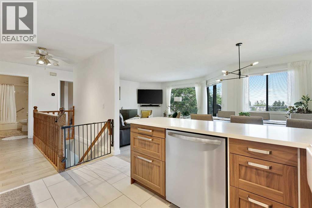 72 Coach Side Terrace Sw, Calgary