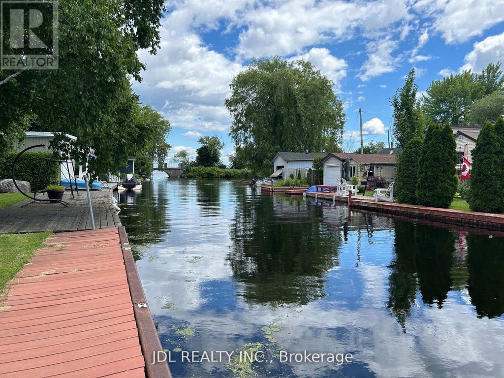 11 Red Robin Road, Georgina (historic Lakeshore Communities)