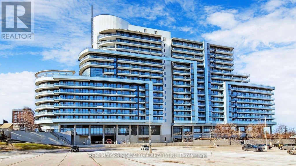 730 - 2885 Bayview Avenue, Toronto (bayview Village)