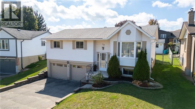 19 Kesselring Drive, Kitchener
