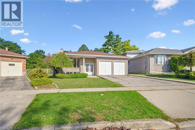 42 Azores Crescent, Cambridge