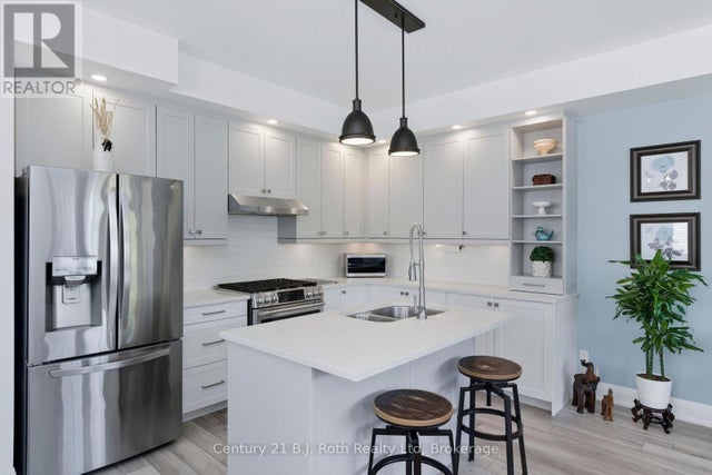 67 Discovery Trail, Midland