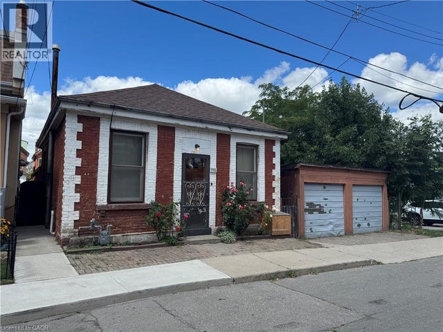 215 Ray Street N, Hamilton