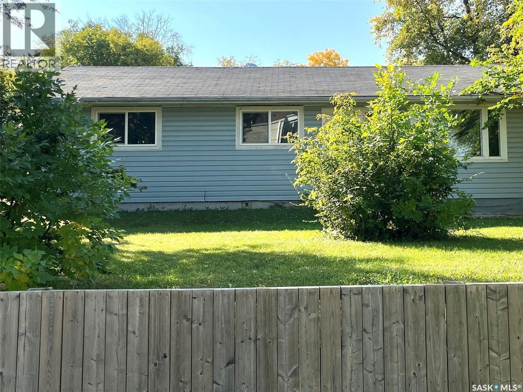 59 18th Street E, Prince Albert